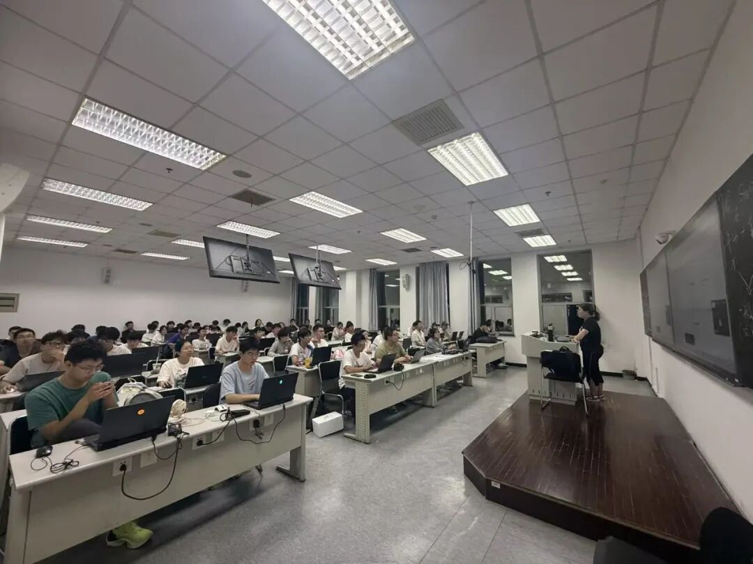 點燃興趣，賦能未來 人工智能學院“職業能力+興趣”微課火熱開啟，聚焦教學軟件開發